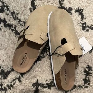 Arizona Delano slip-ons